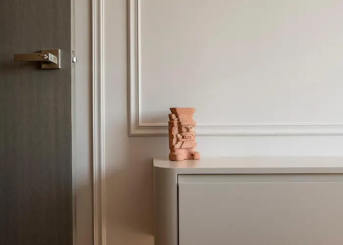 Apartment Elegant With Air Conditioning, Pool, Sauna, & Fitness Center In Polanco *